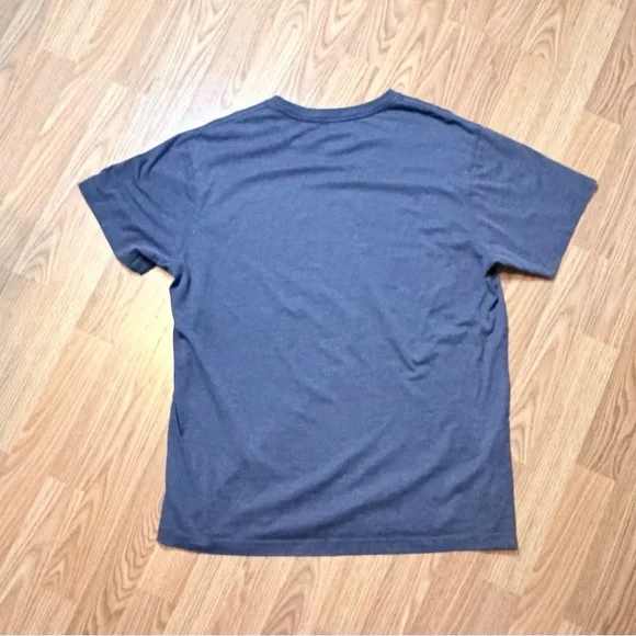 Orvis Navy T-Shirt with Vibrant Graphic - Picture 4 of 9